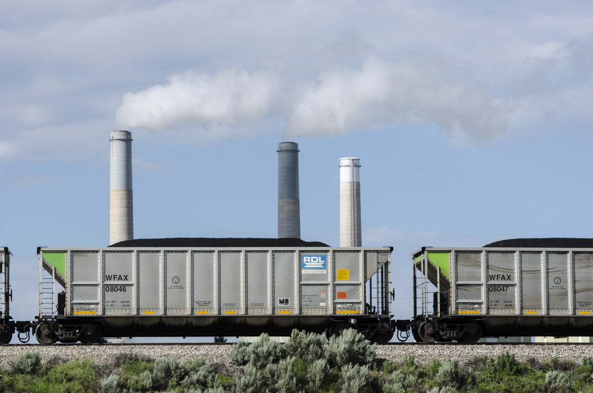 Photo: Craig coal 7 | Craig Station power plant zoomed in 3