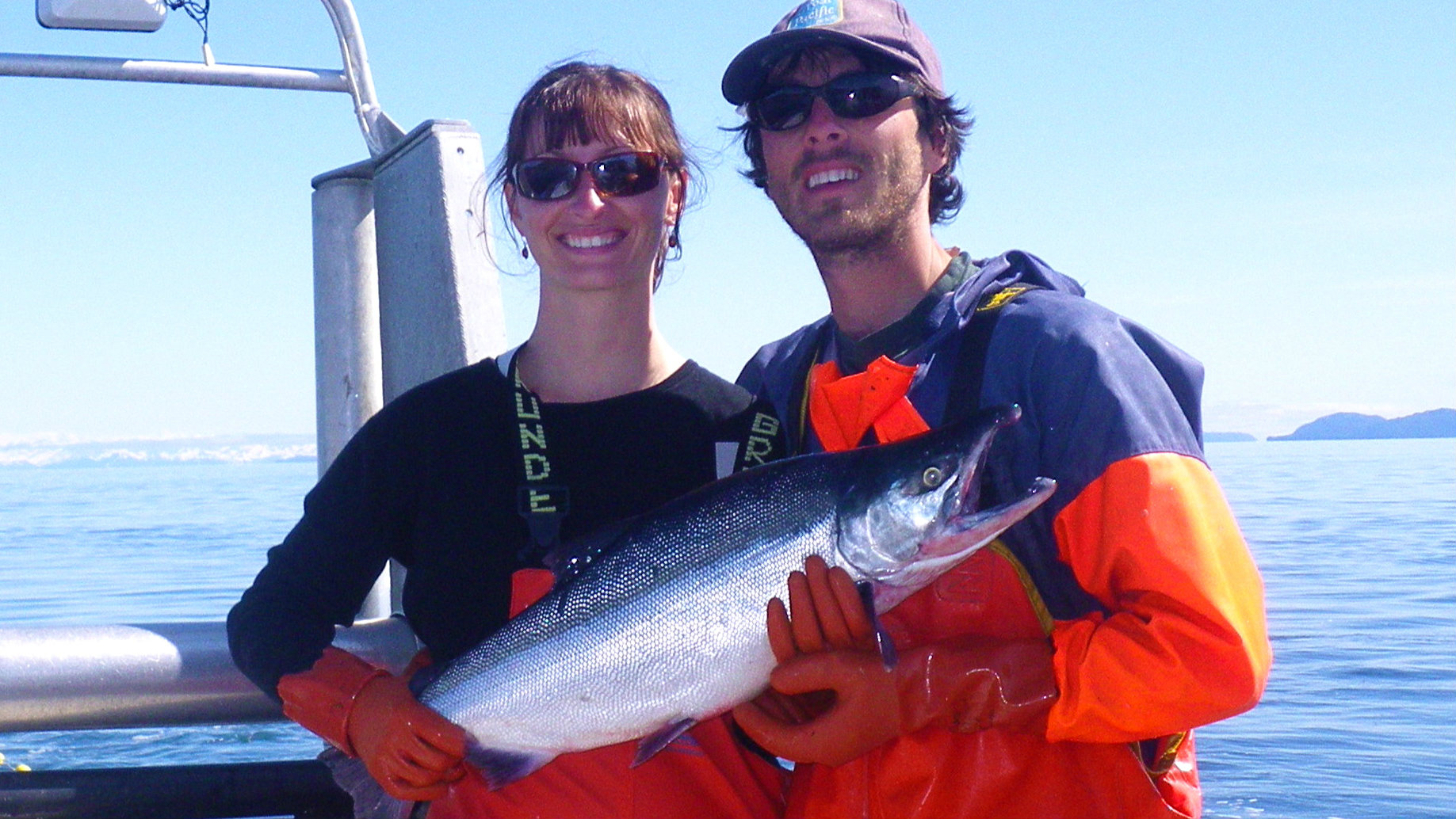 Salmon　Verse　カービングスキー☆ブーツ26　ストックセット Couple braves Alaskan seas to bring salmon to Colo. farmers