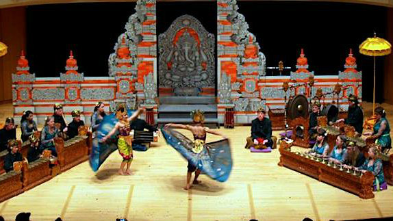 Photo: Colorado's Gamelan Tunas Mekar orchestra performs