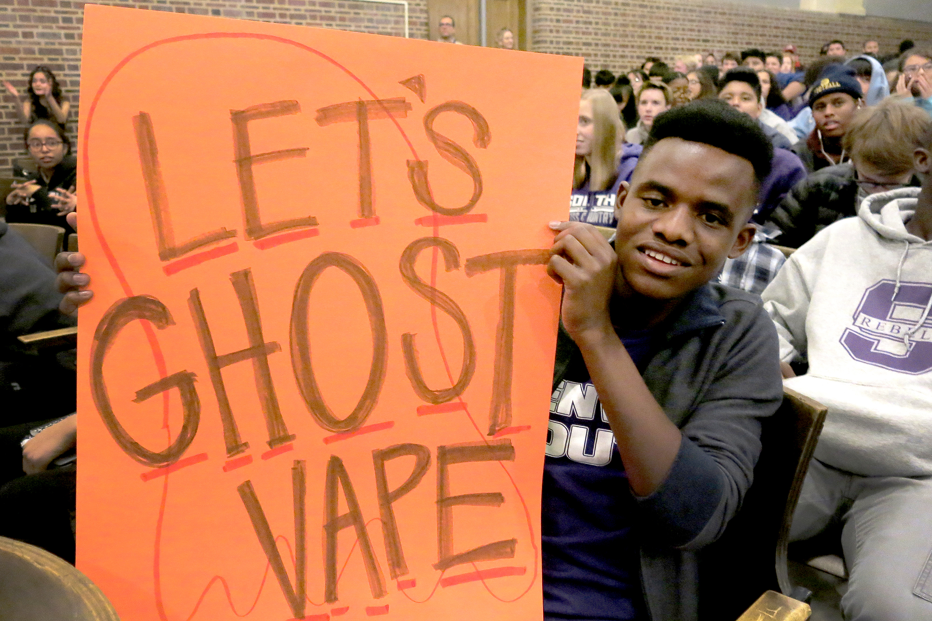 Photo: Vaping South High School 2 JD 20181211