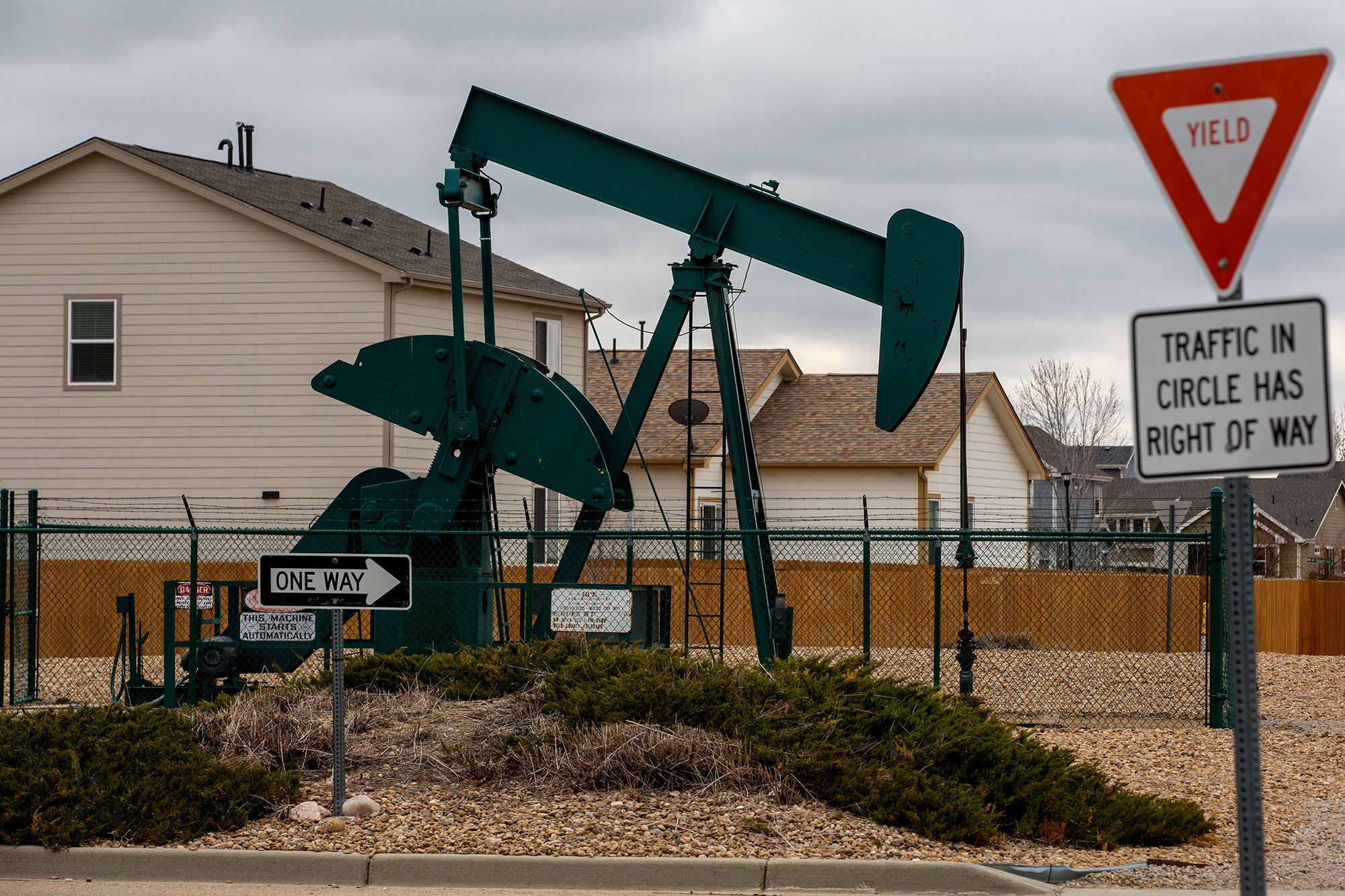 Photo: Weld County Oil And Gas Near Homes 5 HV