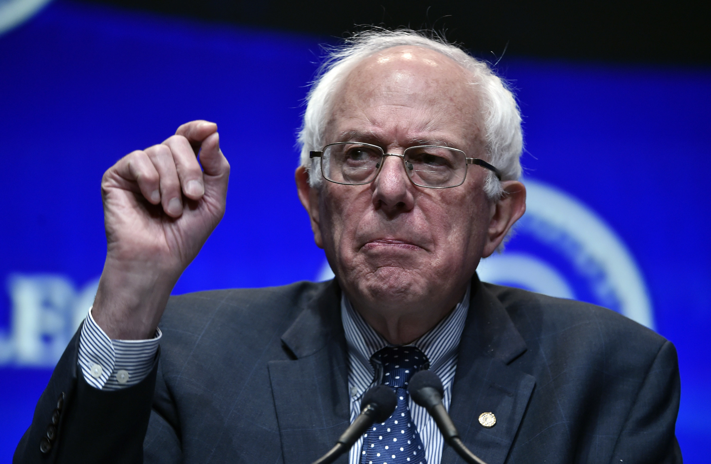 Candidate Sanders Draws Almost 5,000 To Denver Rally