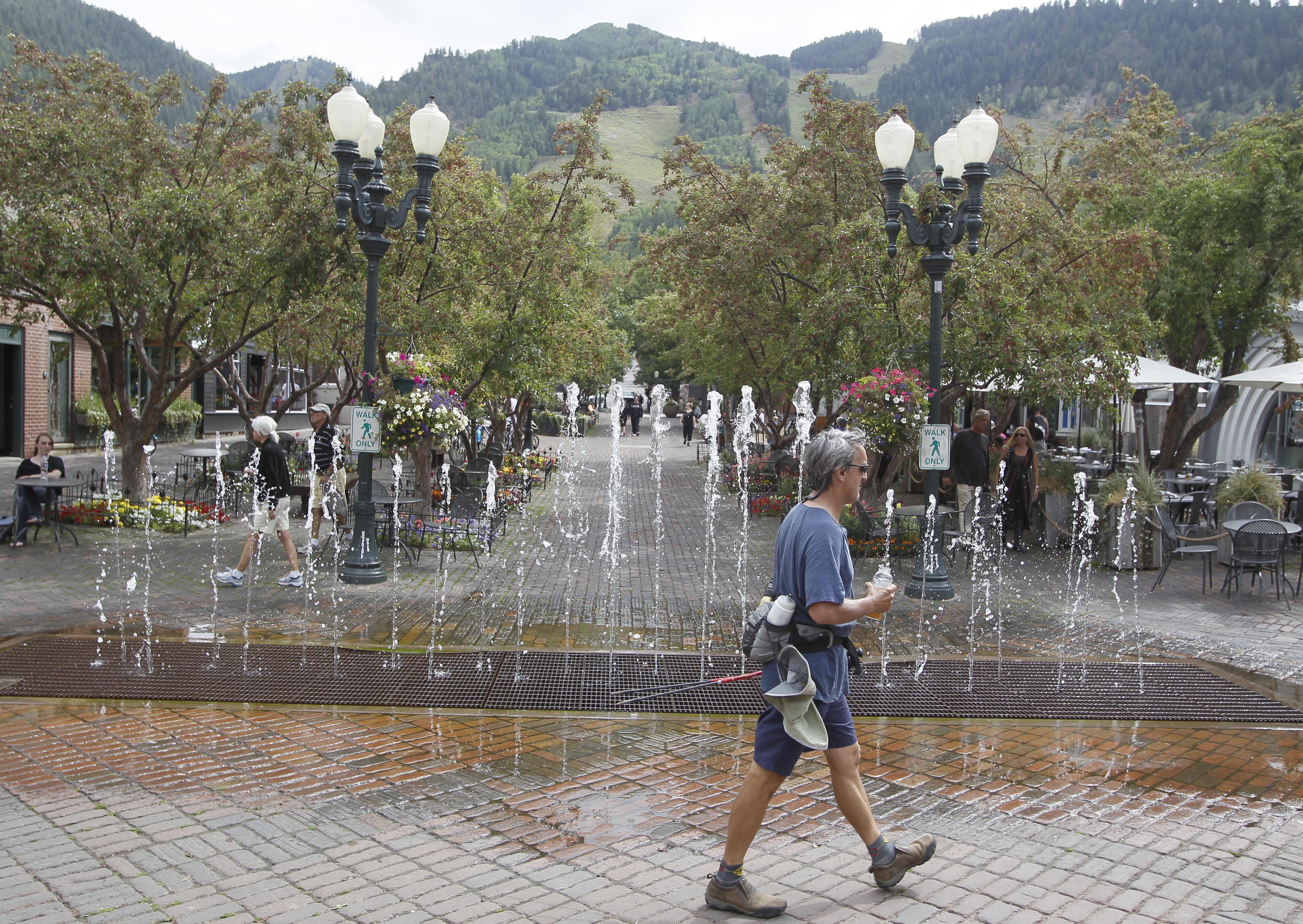 Photo: Fountain in downtown Aspen (AP Photo)