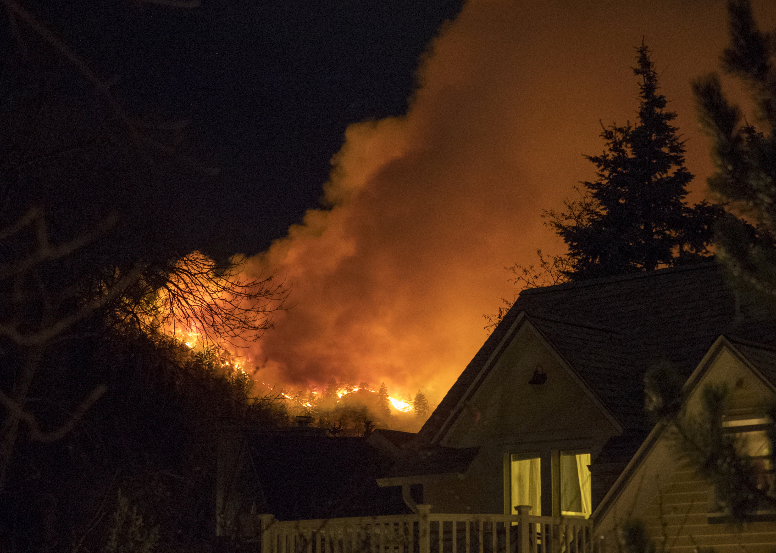 Photo: Sunshine Fire Boulder 1 AP