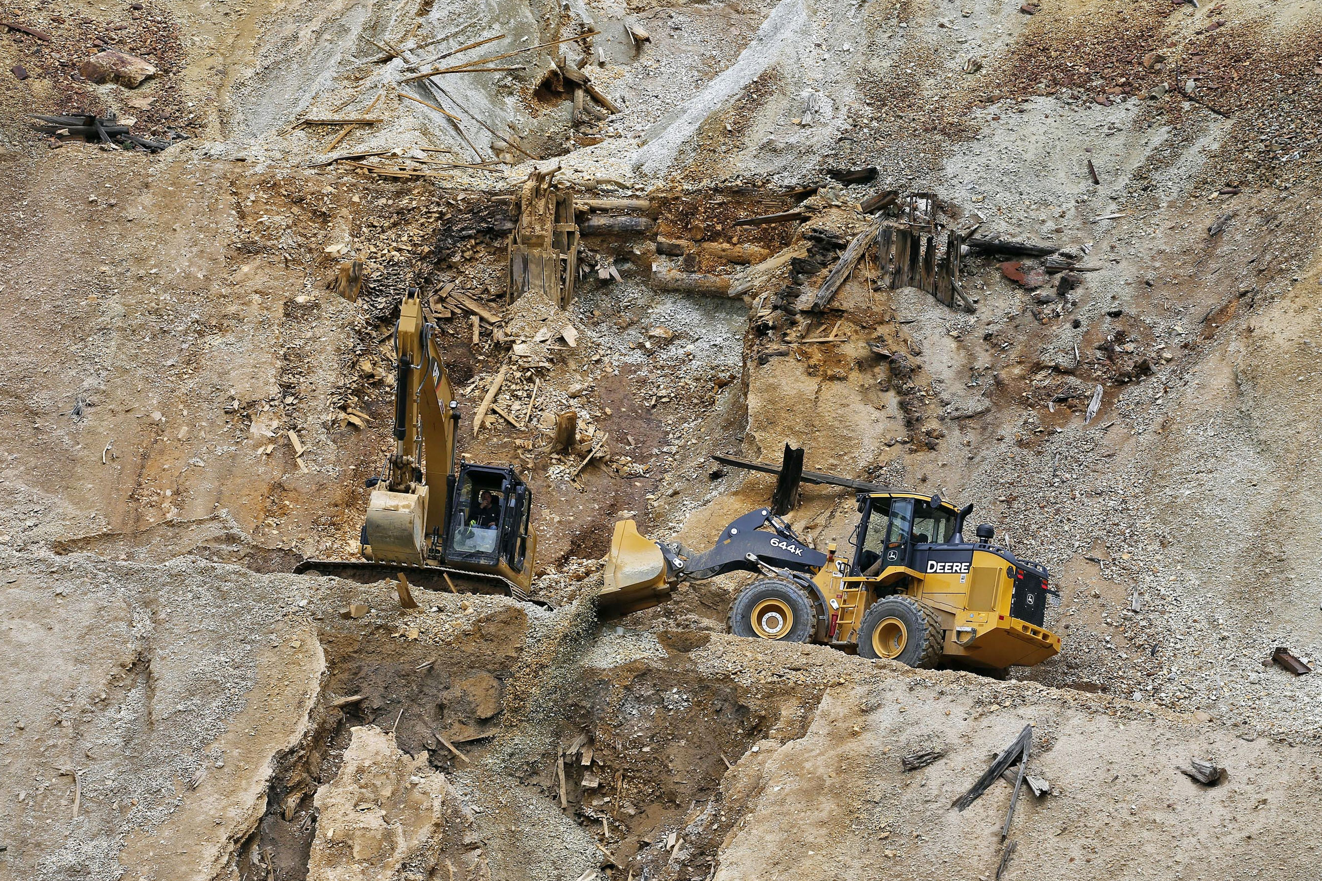 Photo: Gold King Mine Spill | Contractor Damage Work - AP Photo