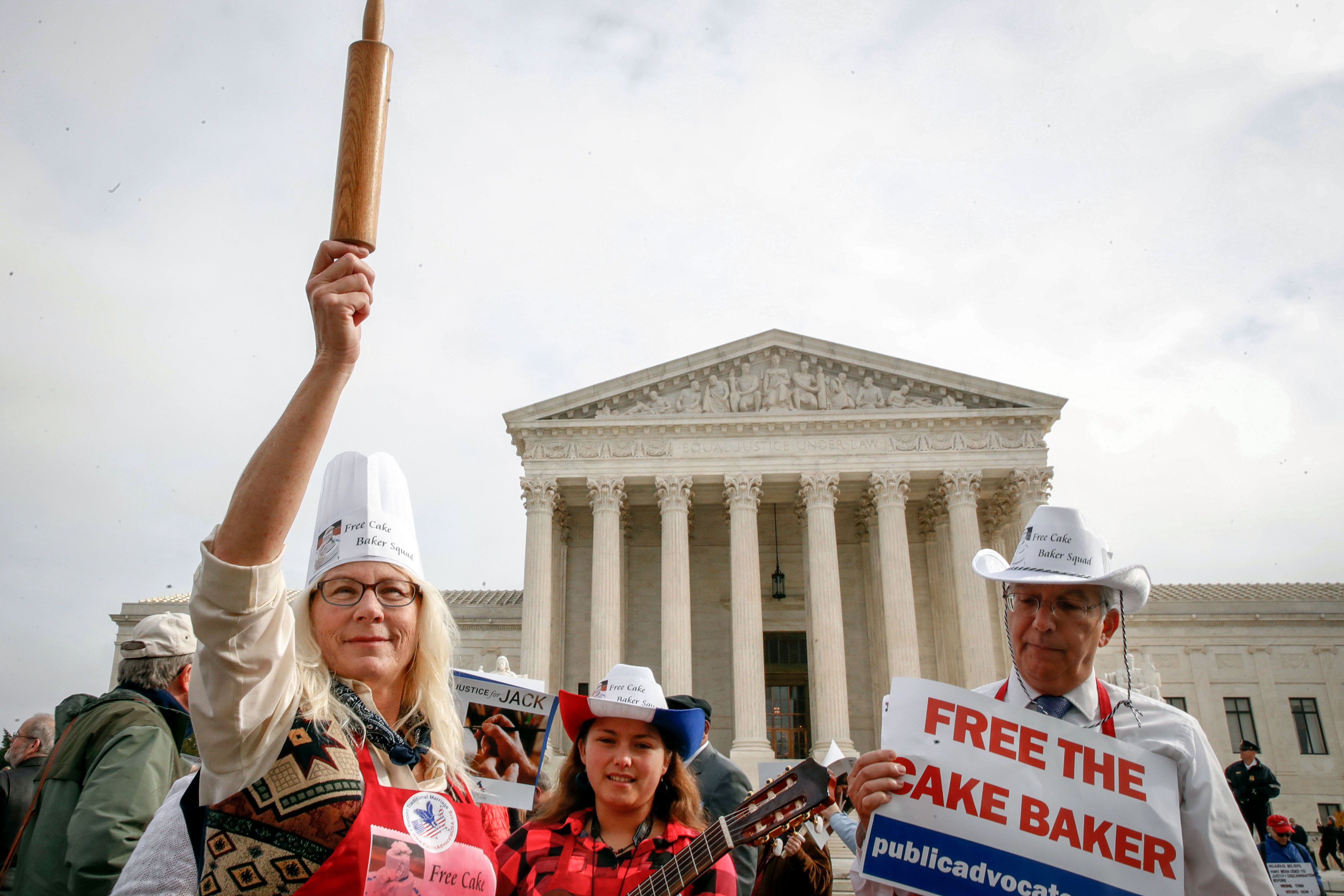 Photo: Masterpiece SCOTUS 5 | SCOTUS Protesters - AP