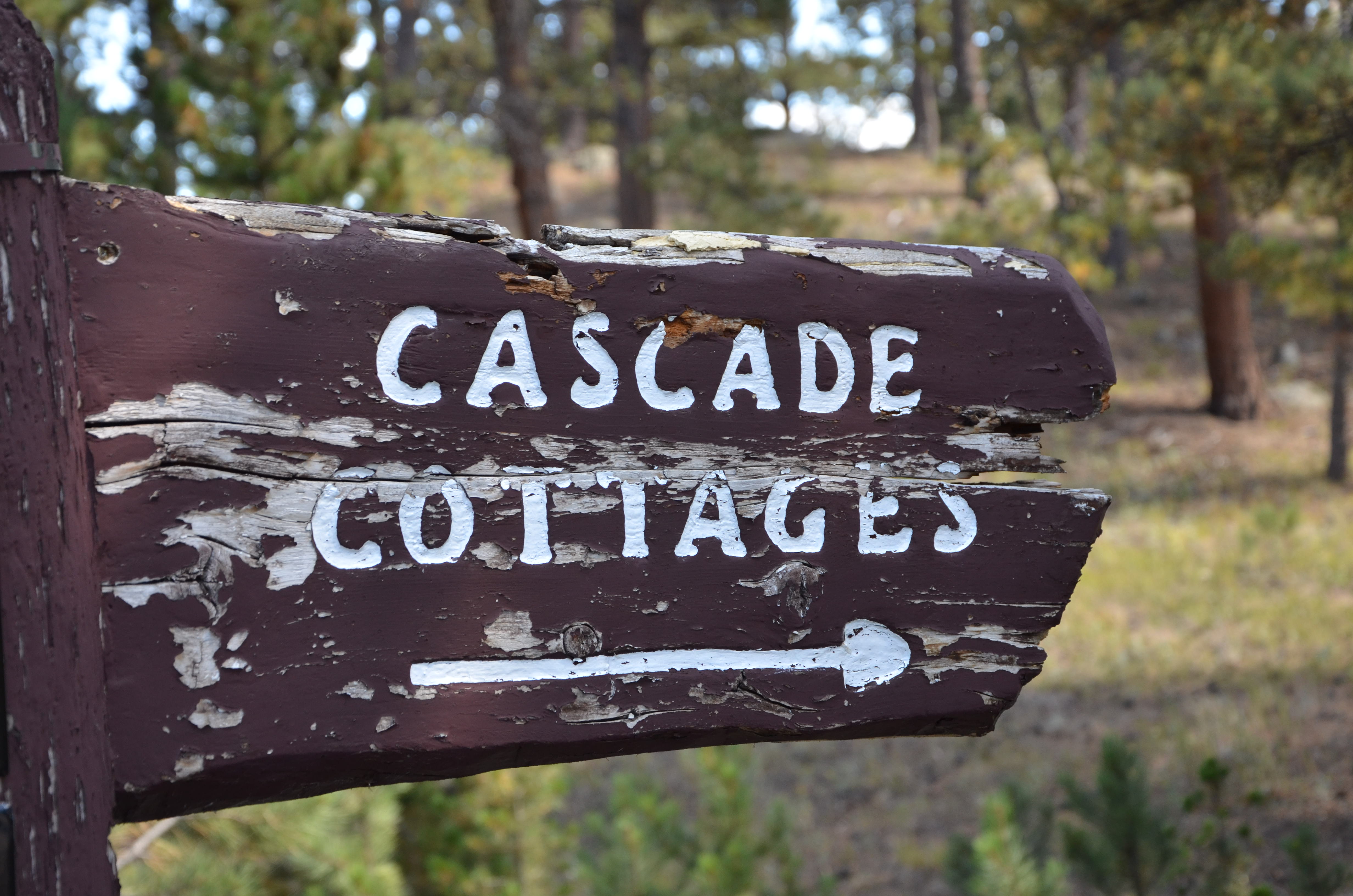 Photo: Rocky Mountain National Park Cascade Cottages sign