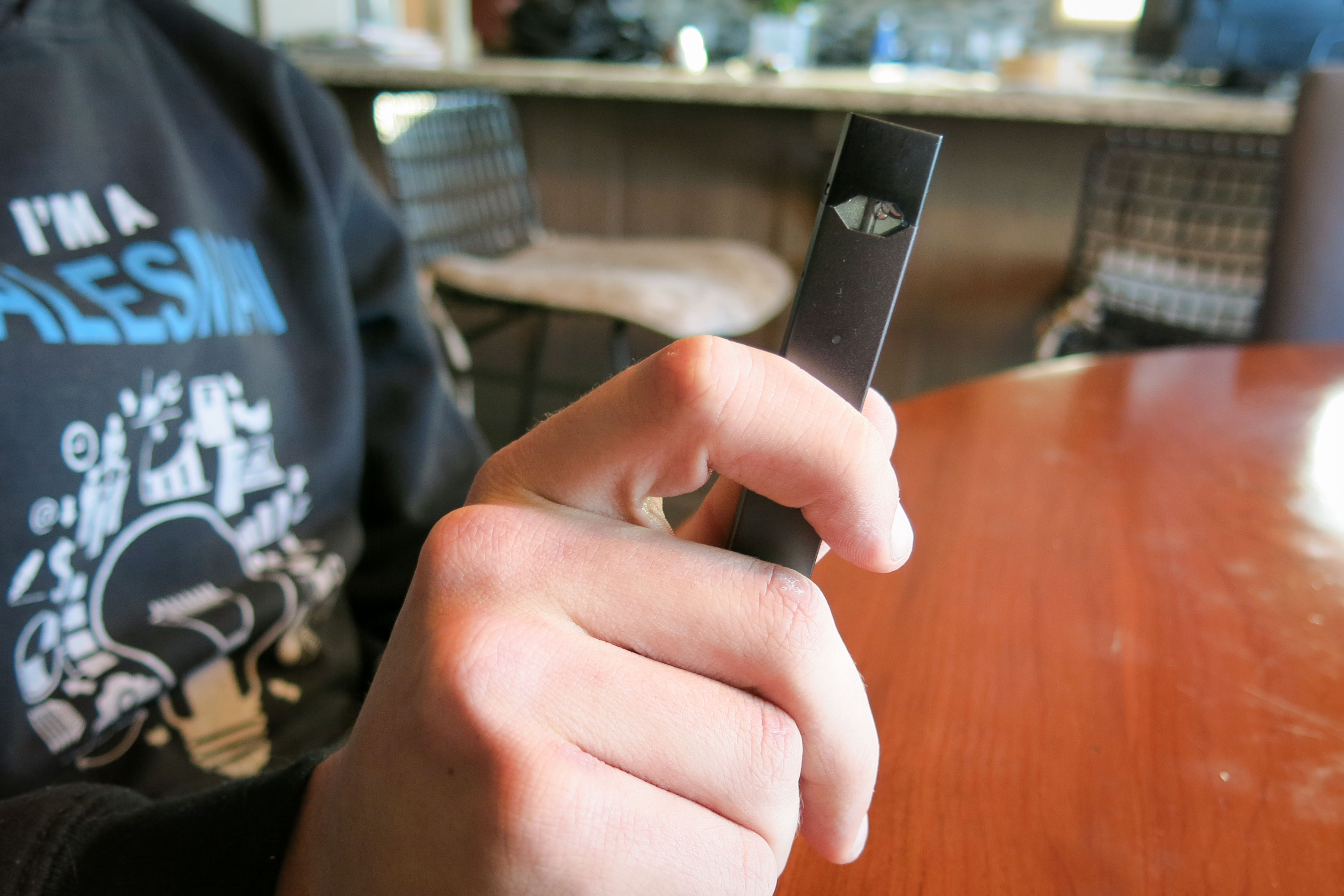 juul serial code in hand