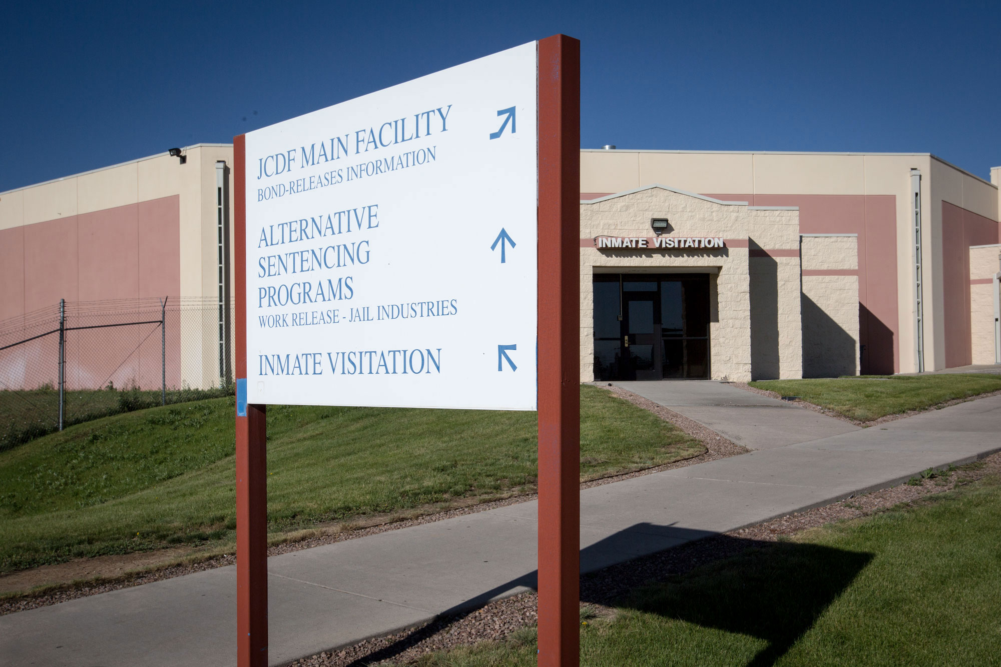 Photo: Arapahoe County Justice Center 2 | Visitation Entrance - HVD