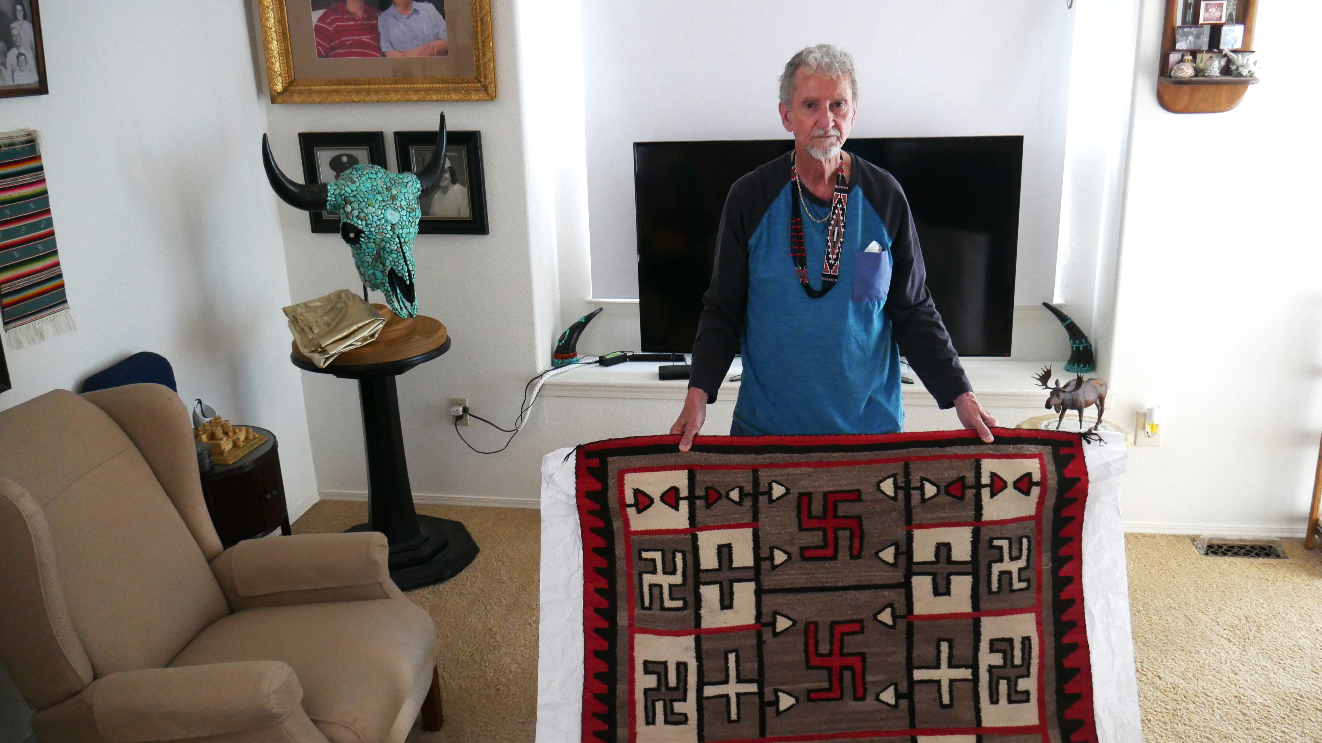 Photo: Leonard Brown Navajo Rug Whirling Log