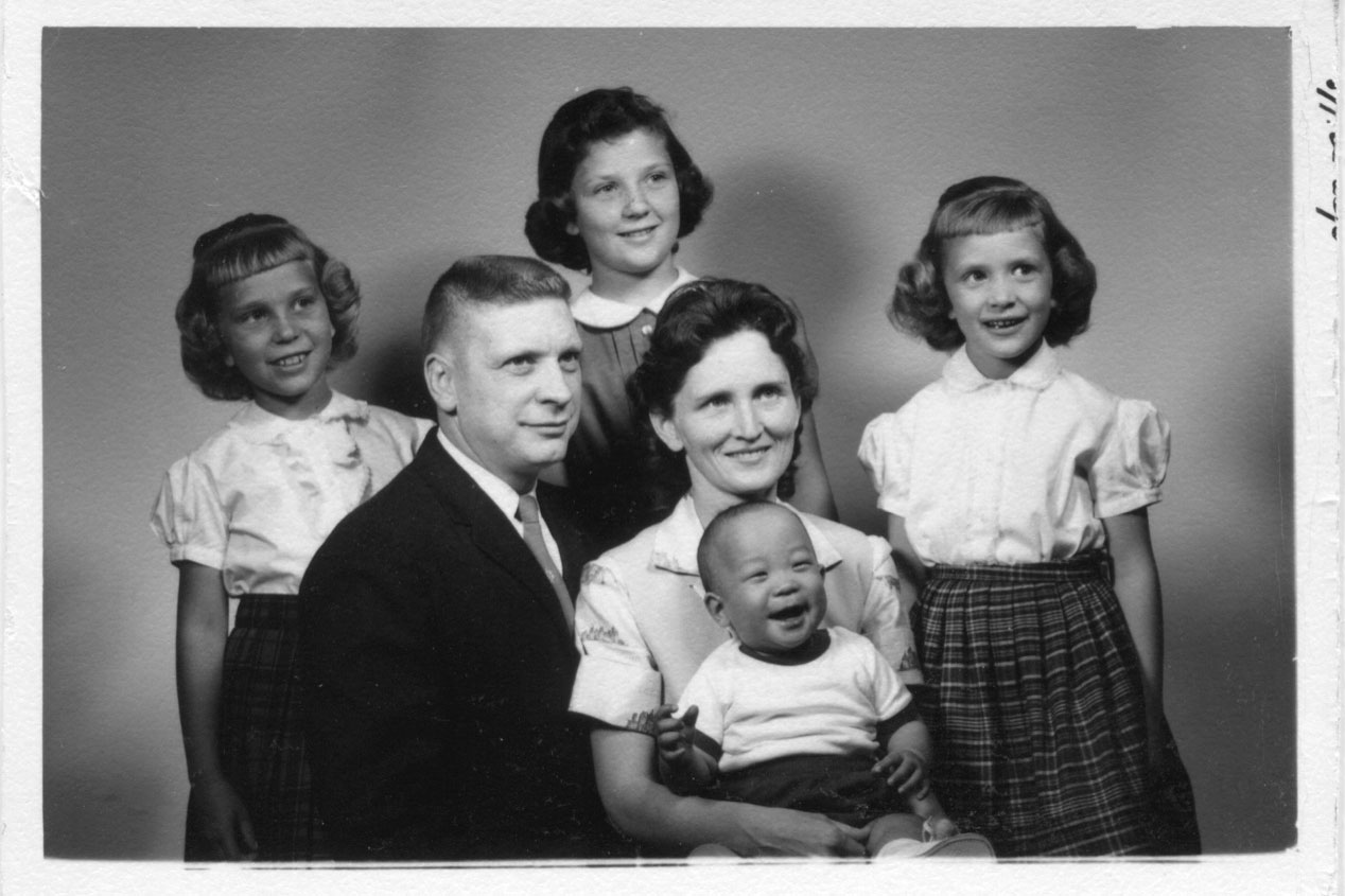 Photo: Glenn Morey Baby Family Photo | Transracial Adoptee