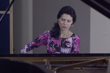Photo: Katie Mahan Debussy Estampes thumbnail