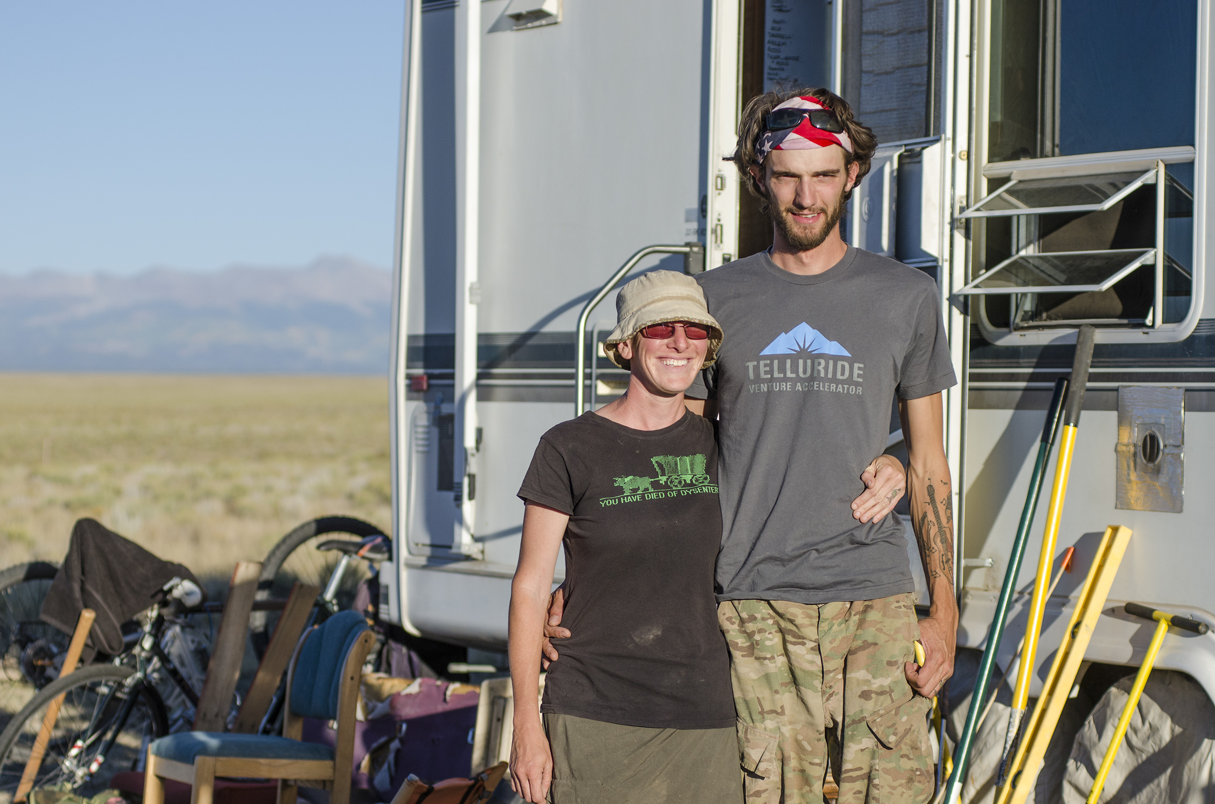 Photo: Chloe Everhart and Hyrum Jenson portrait