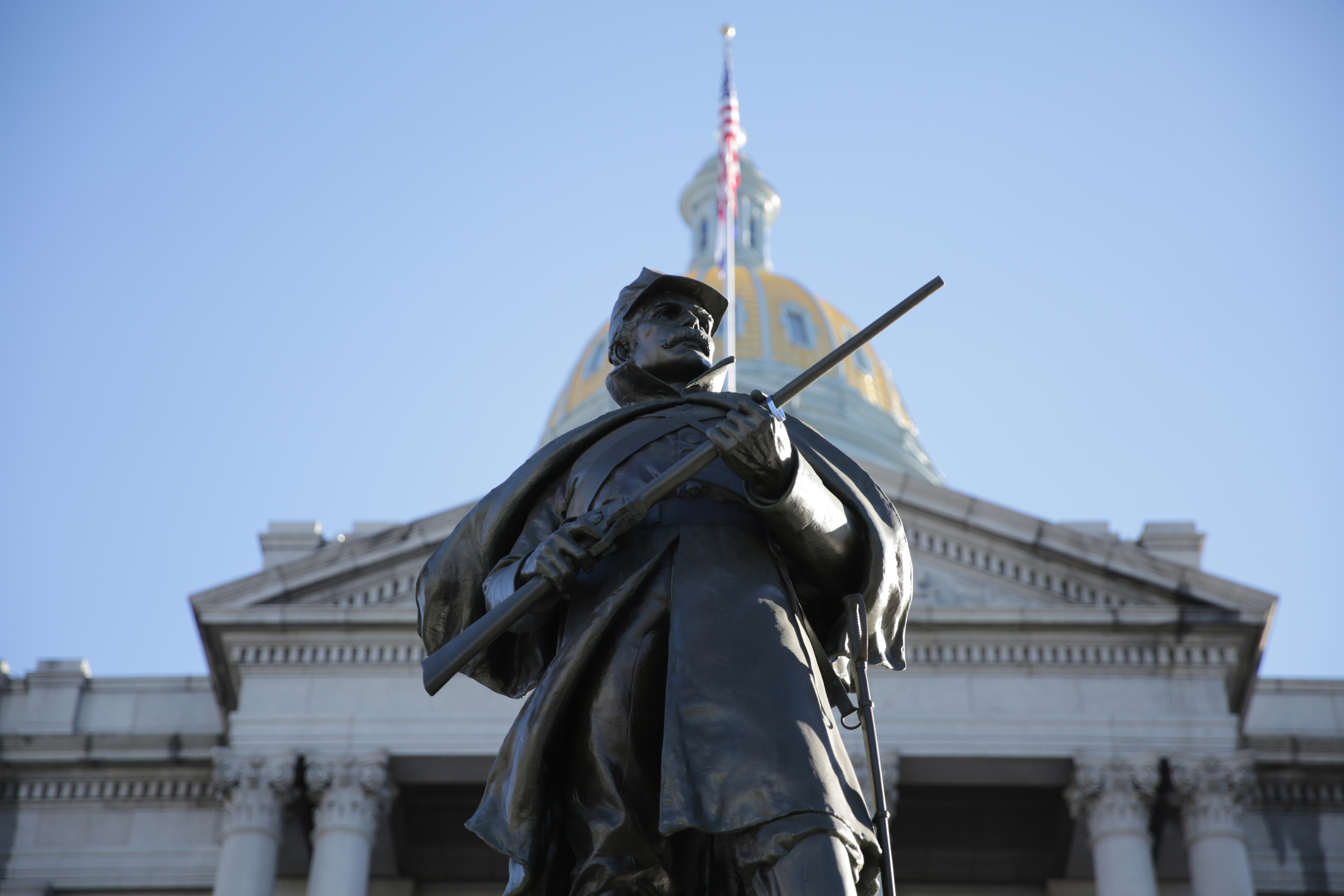 Photo: Colorado State House, State Capitol, December 2015, West Side Statue, Snow