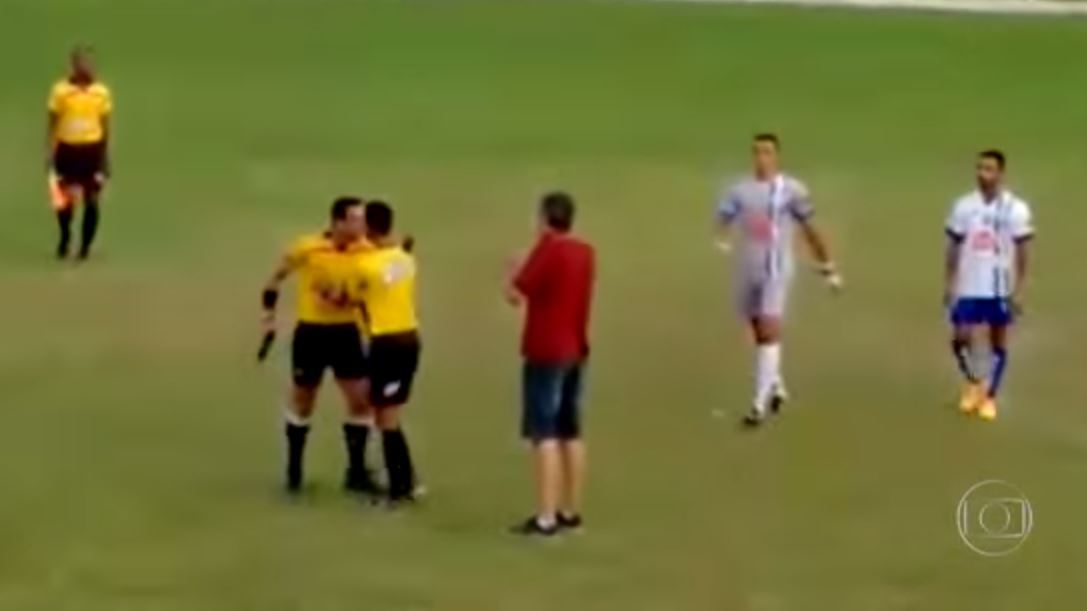 Referee Takes Gun Onto Soccer Field After Spat With Players In Brazil