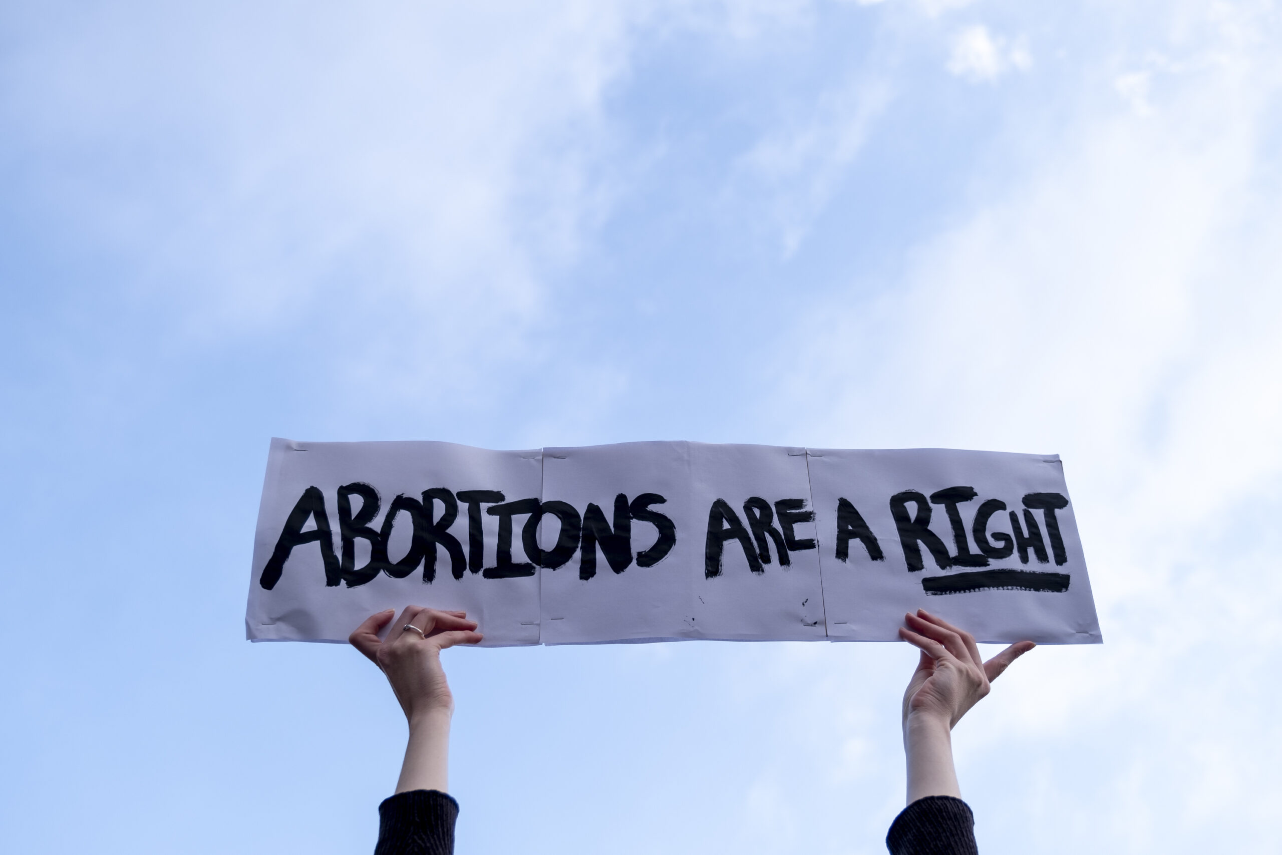 A Texas woman got an abortion in Colorado, now her ex wants to subpoena her. A state shield law might stand in his way - Vimarsana News