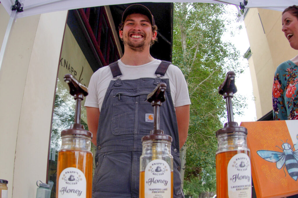 Colorado beekeepers hope to turn trend of die-offs locally