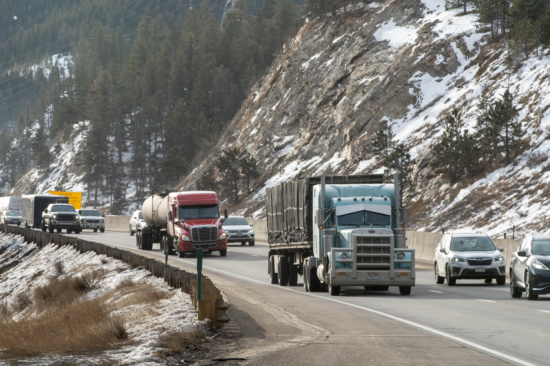 I-70 and US-40 near Idaho Springs were closed due to loose rocks Thursday - Vimarsana News