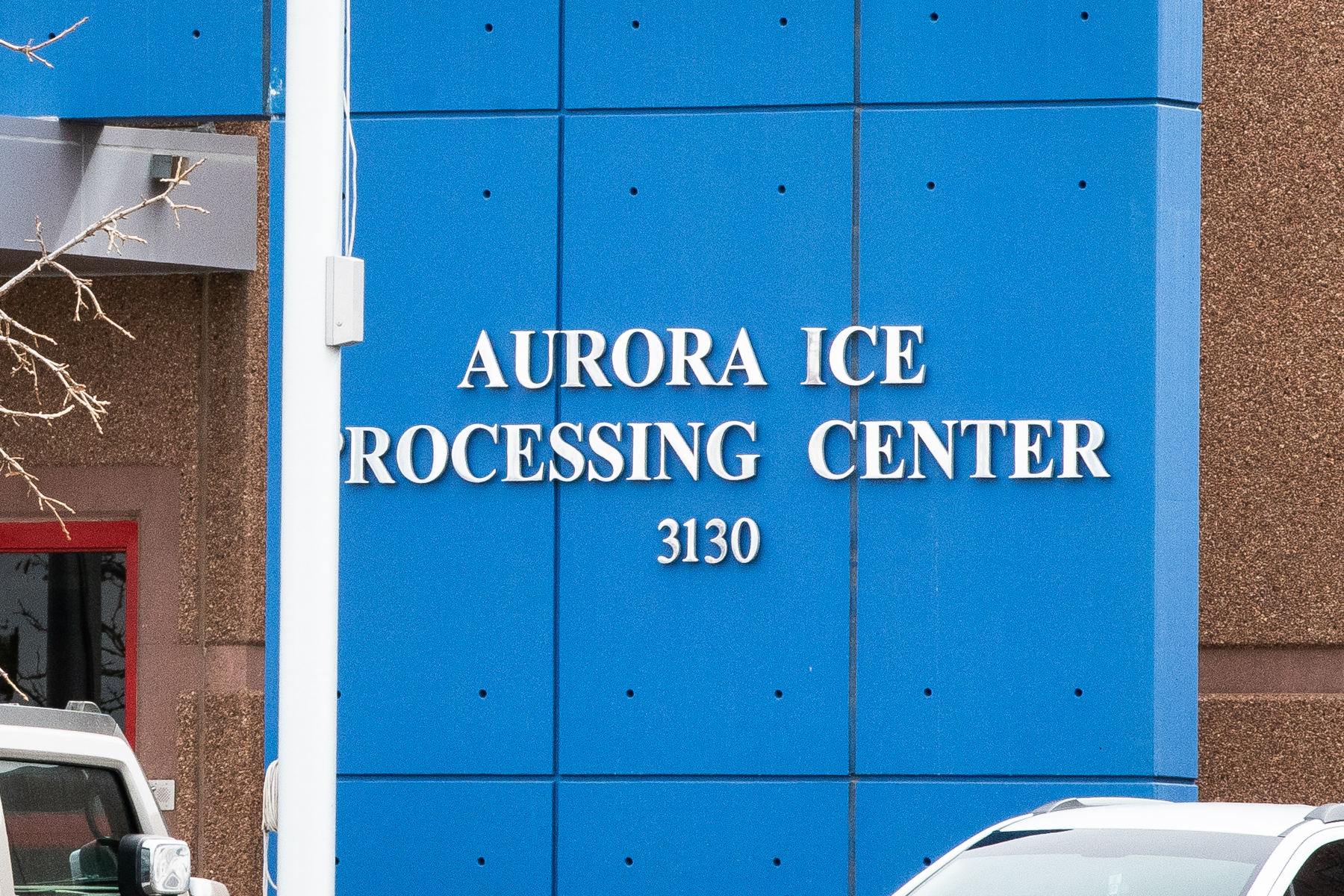 ICE records reveal more information about 2017, 2022 deaths inside Aurora detention facility - Vimarsana News