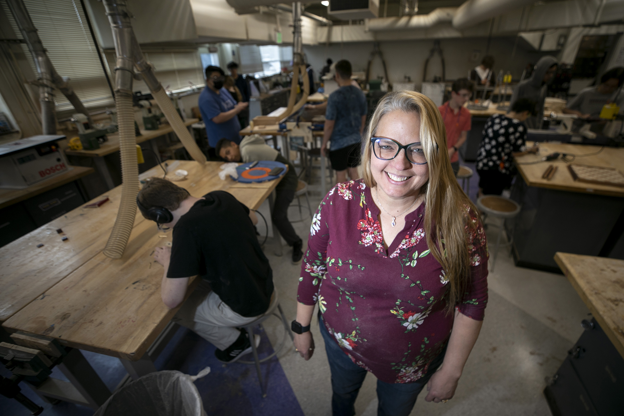 After 30 years of making sawdust, one of Colorado's few woman woodshop teachers is hanging up her hammer - Vimarsana News