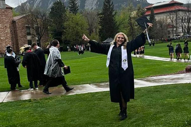 At 76, she graduated from CU Boulder to show 'grandma can still do this' - Vimarsana News