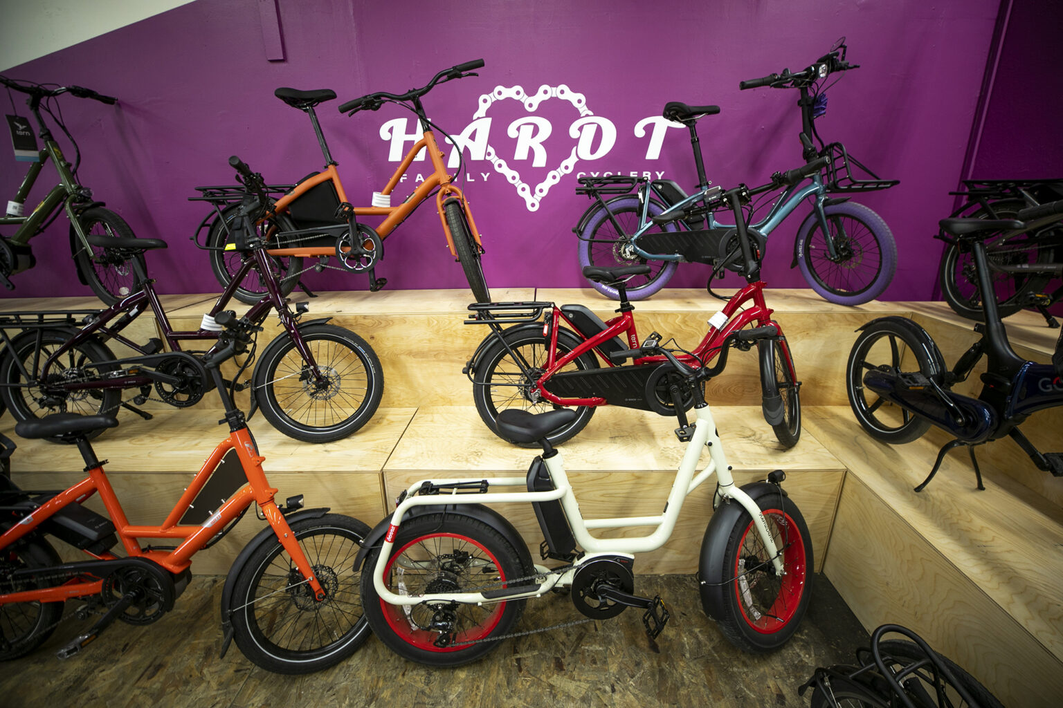Aurora bike shop online