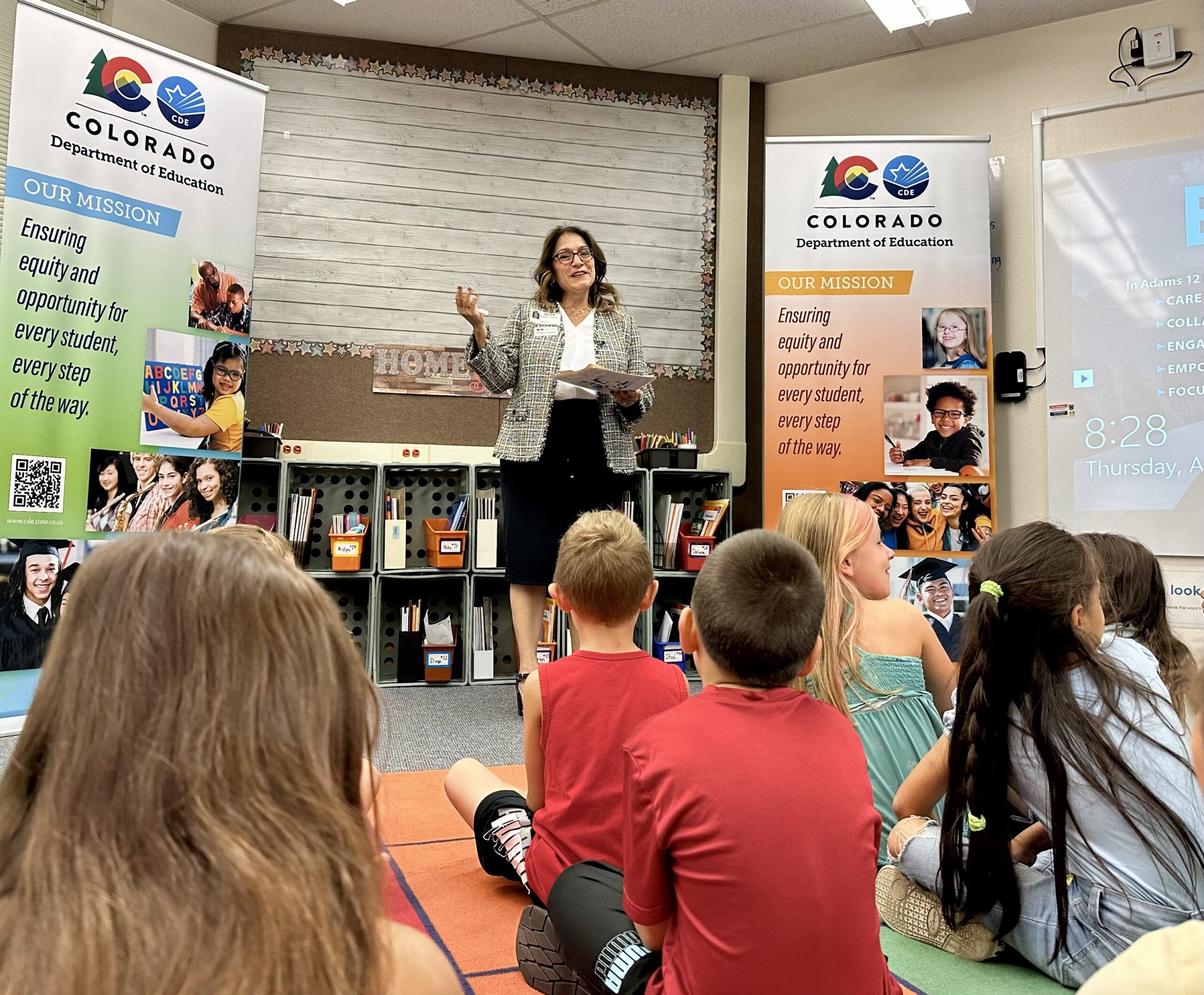 Back to school: Colorado teachers can receive up to $800 in grants for classroom supplies - Vimarsana News