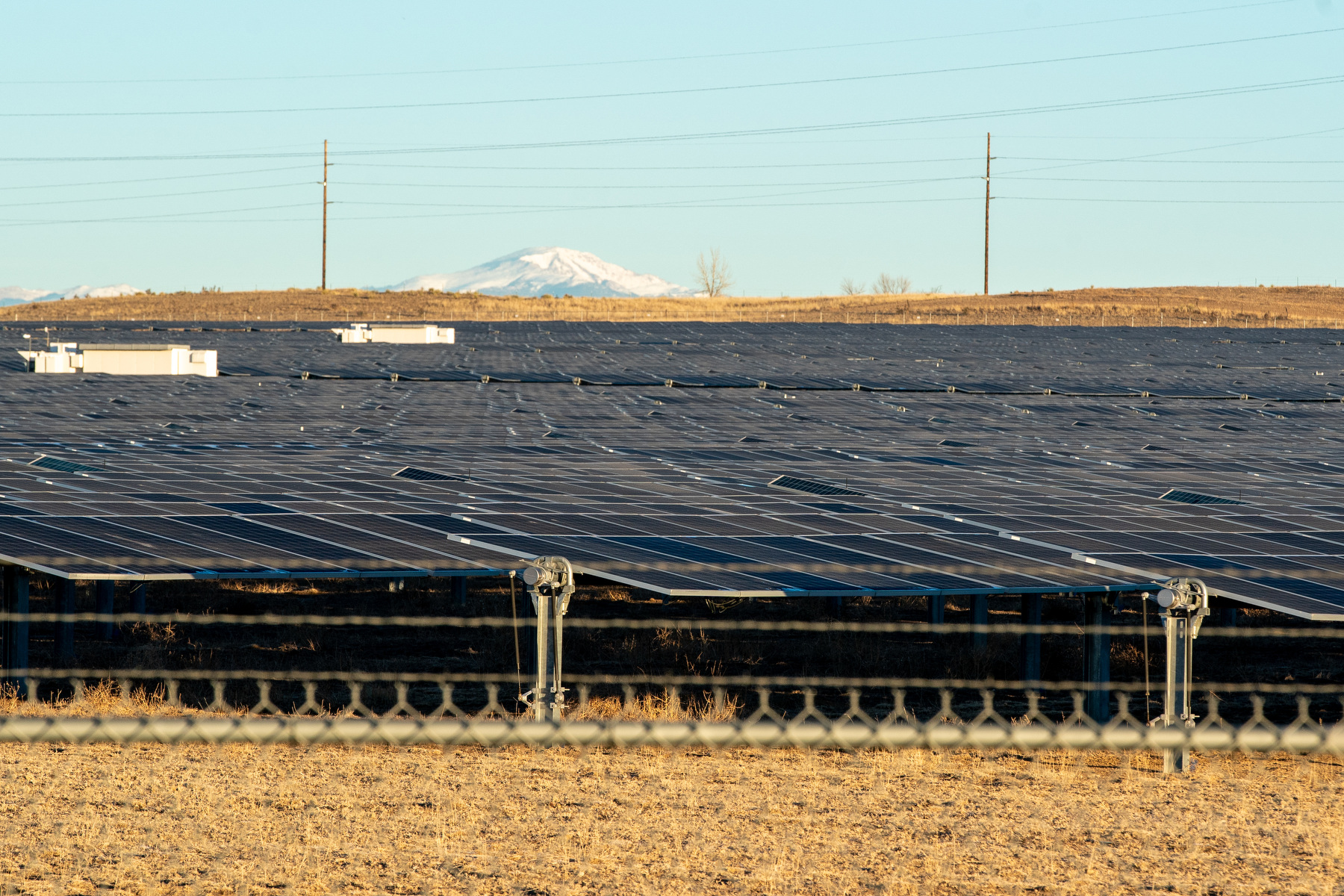 Colorado lawmakers prep legislation to limit local power over wind and solar projects - Vimarsana News