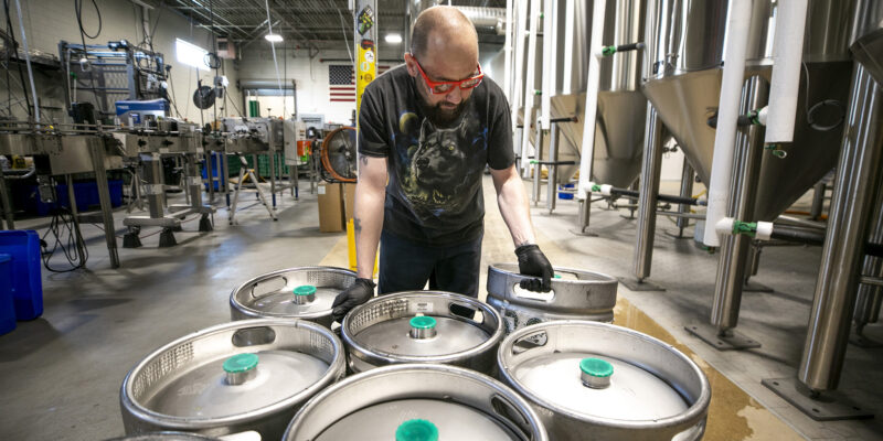 Colorado's craft beer boom may be winding down as tastes shift and costs rise - Vimarsana News