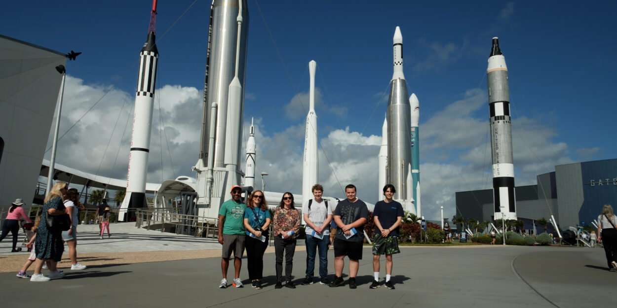 Team-1250x625.jpg