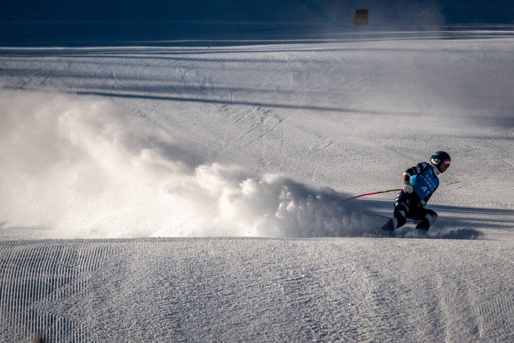 LINDSEY VONN RETURNS TO SKI RACING