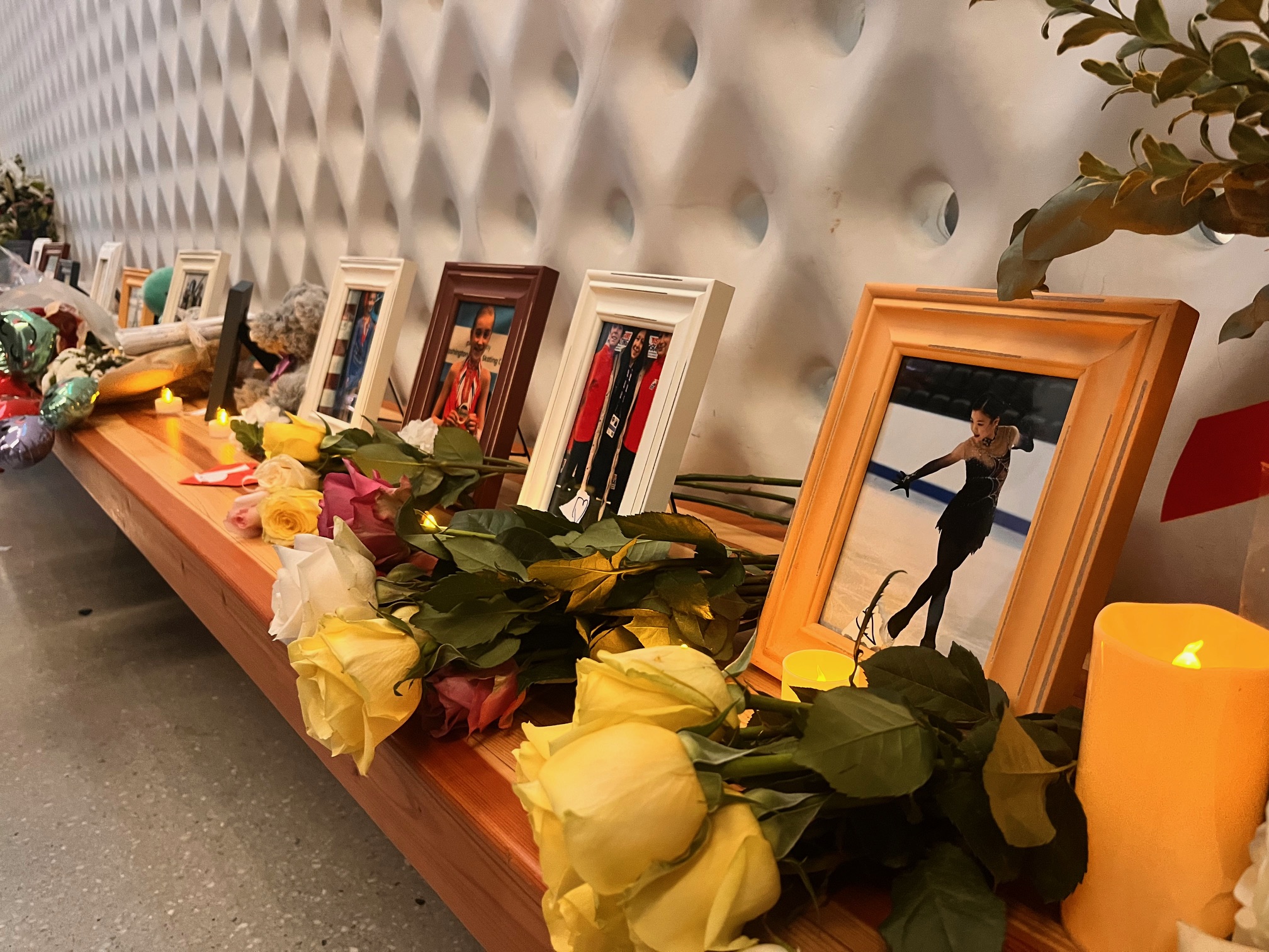 Colorado Springs figure skating community remembers those who died in D
