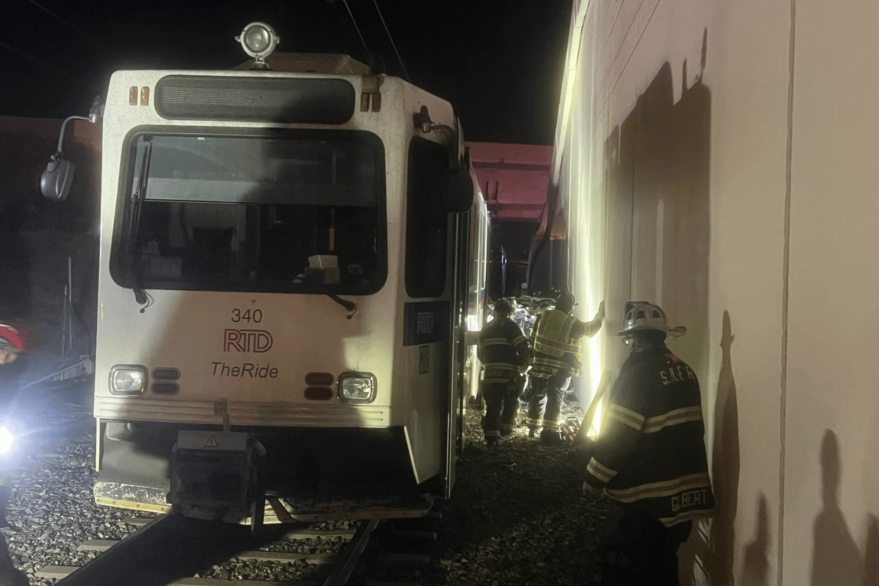 1 dead in crash on RTD light rail track in Lone Tree