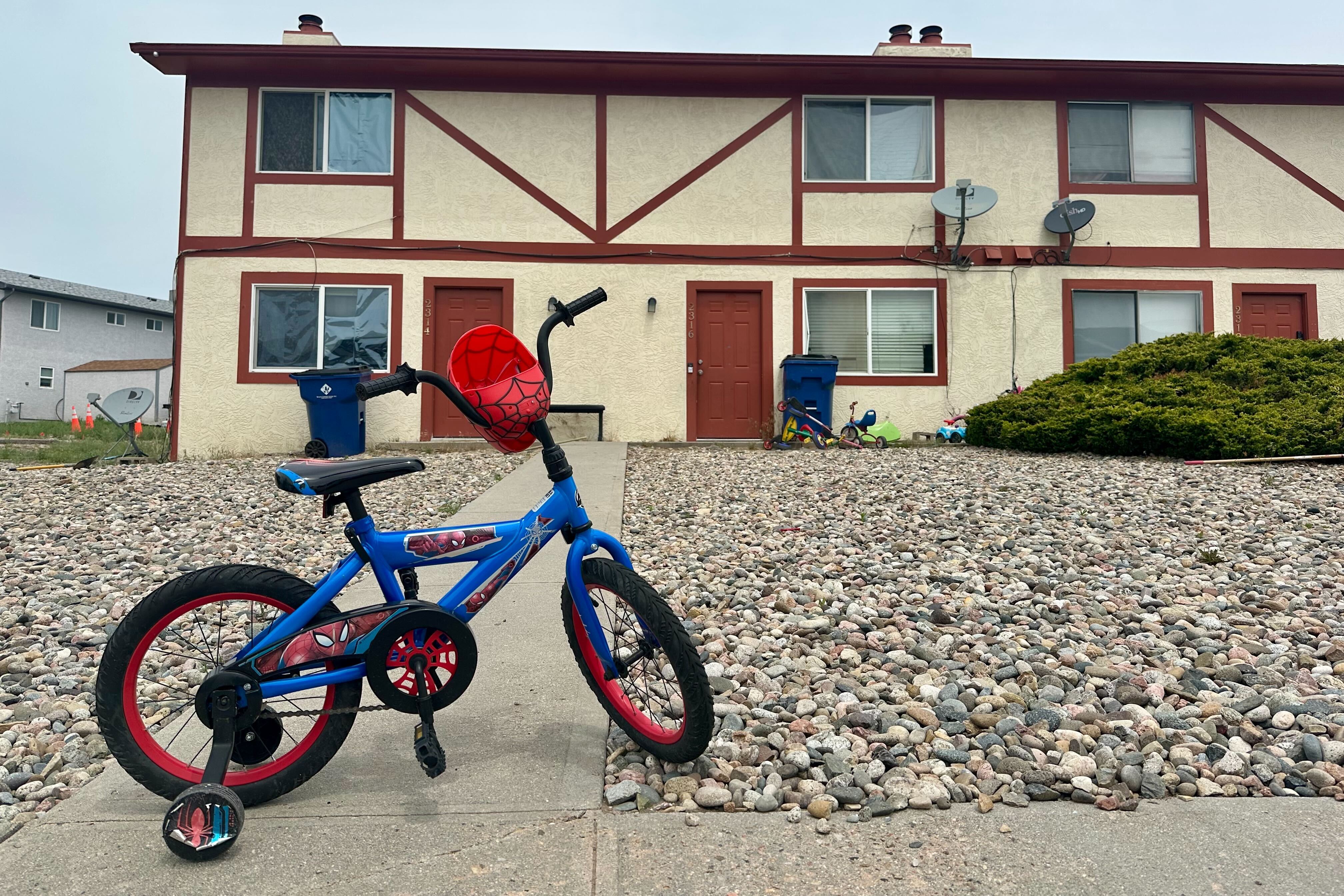 Texas magistrate recommends Colorado family of accused Boulder firebomber be released from ICE custody