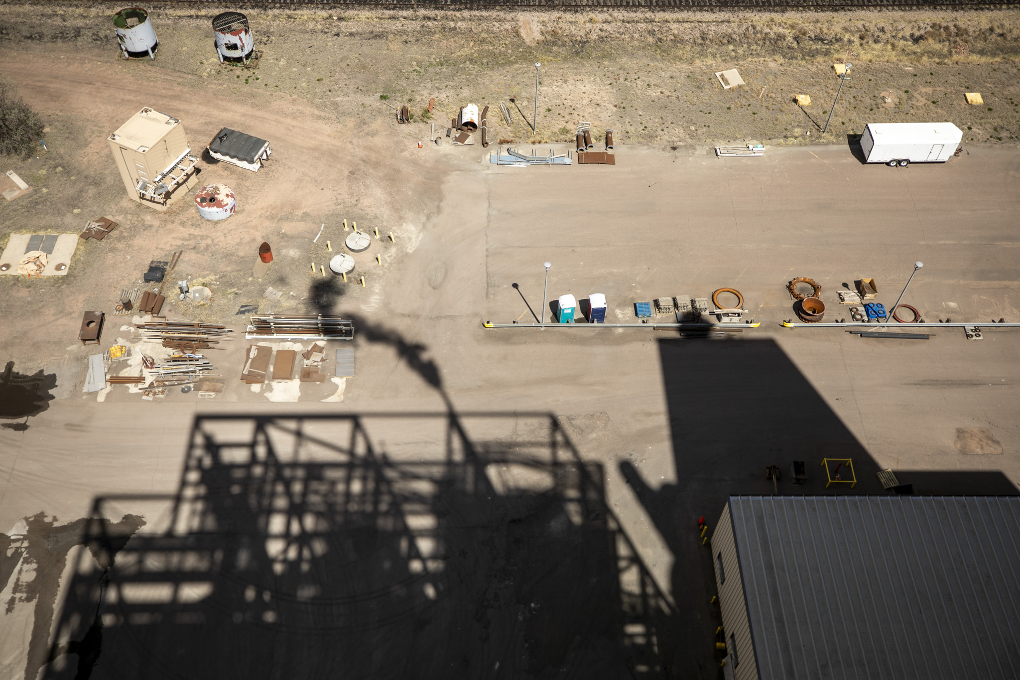 Gov. Jared Polis backs a bill to delay the closure of a Colorado Springs coal plant