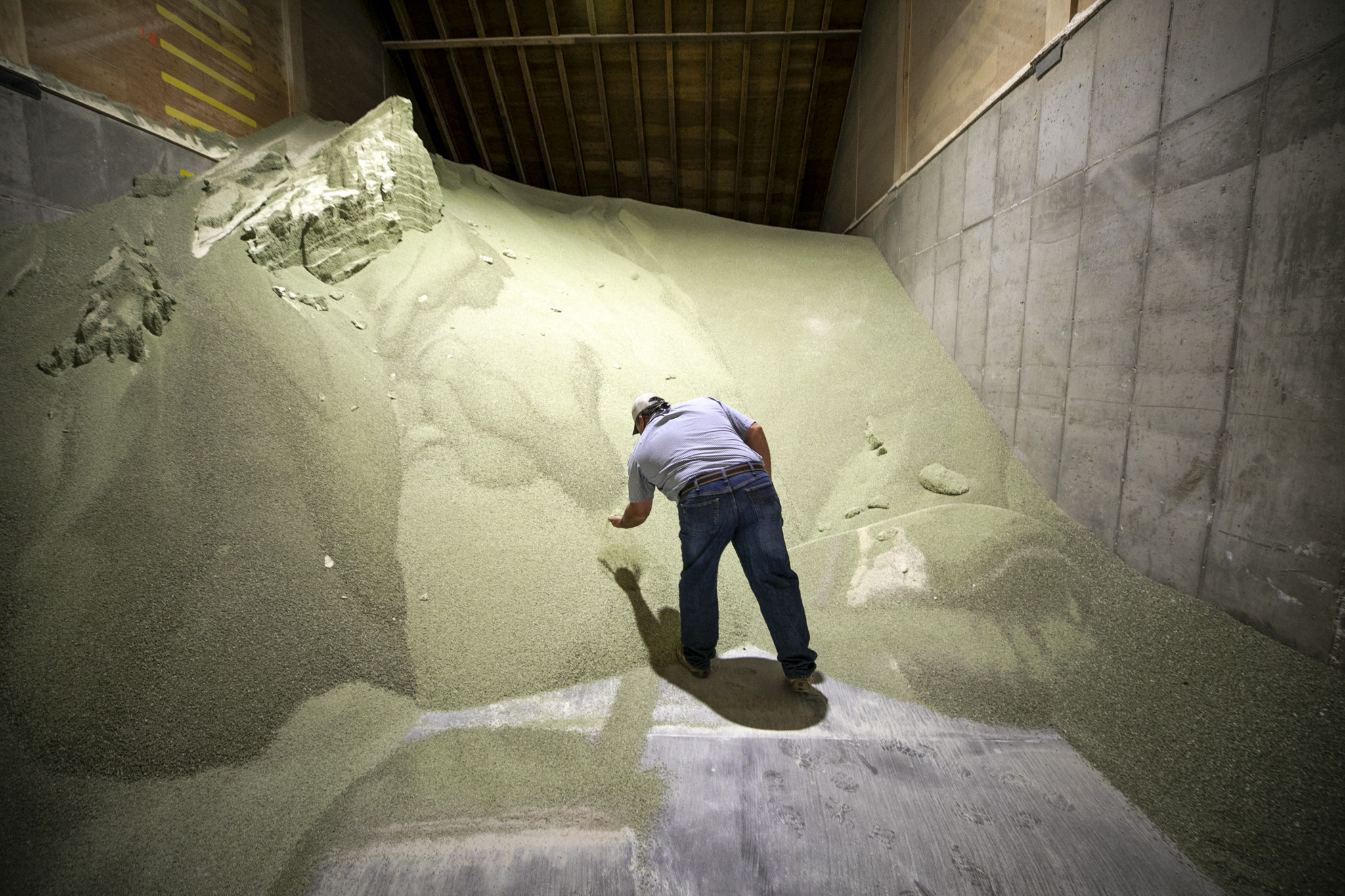 War in Iran and a blocked waterway having ripple effects for Colorado farmers and their fertilizer