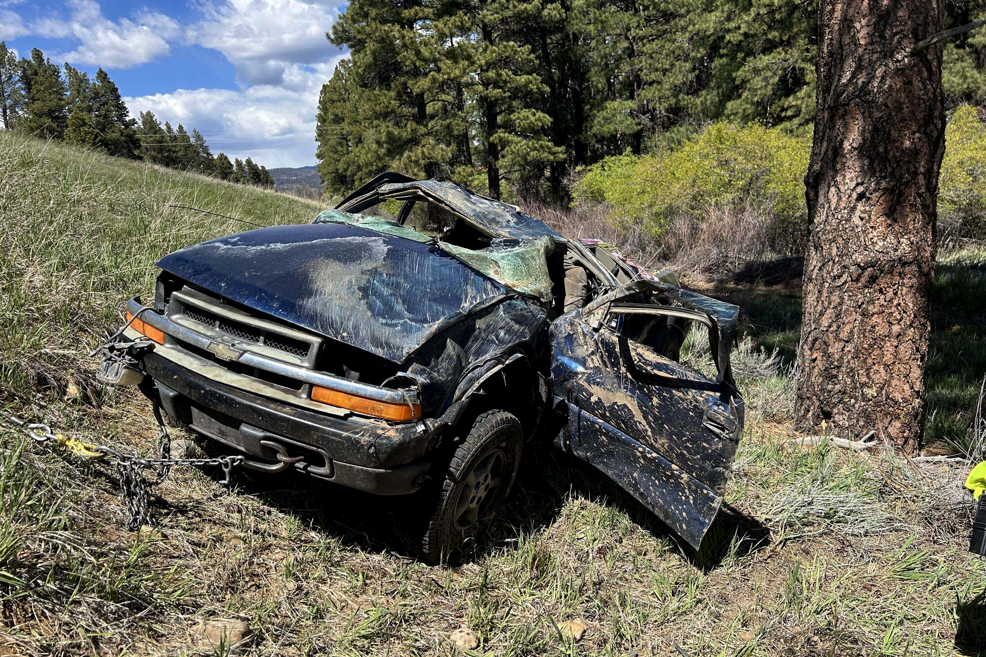 5-year-old survives for more than 24 hours alone after fatal crash in La Plata County