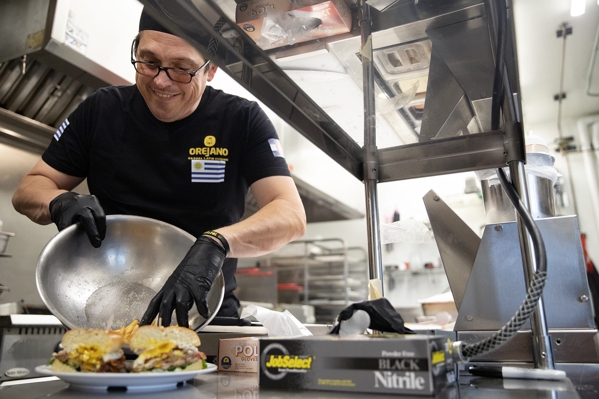 Uruguayan restaurant sizzles on Aurora’s famed South Havana food strip